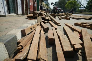 सेतो मच्छेन्द्रनाथको रथ निर्माण गरिँदै